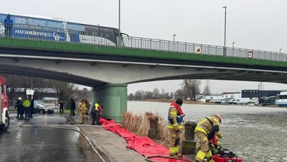​Cofka na północy Polski. Woda zalewała ulice, przesiąkała przez wały