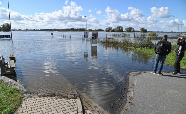 Cofka, powódź, zamknięta droga z Gryfina do Mescherin