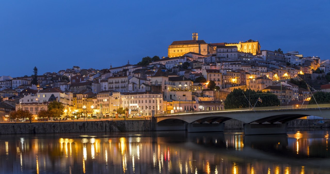 Coimbra zachwyca turystów choć nie jest zbyt popularnym kierunkiem podróży /Oliver Wintzen/robertharding/East News /East News