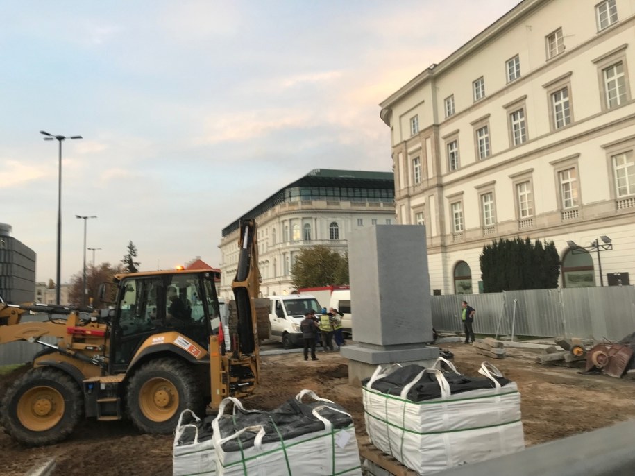 Cokół, na którym stanie figura Lecha Kaczyńskiego /Krzysztof Berenda /RMF FM