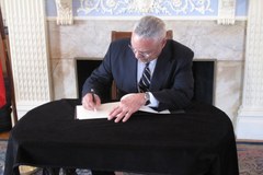 Colin Powell składa kondolencje Polakom