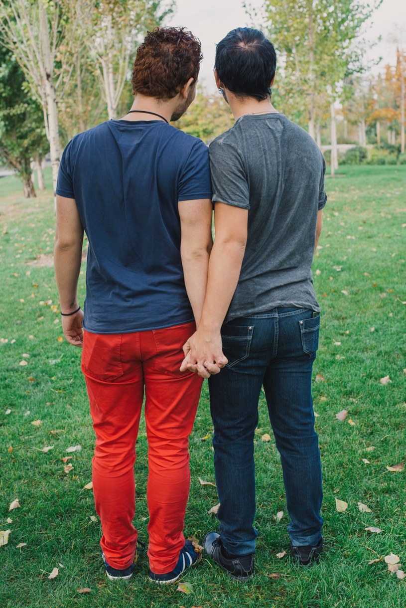 Coming out dla większości homoseksualistów to proces, który może trwać latami... /123RF/PICSEL