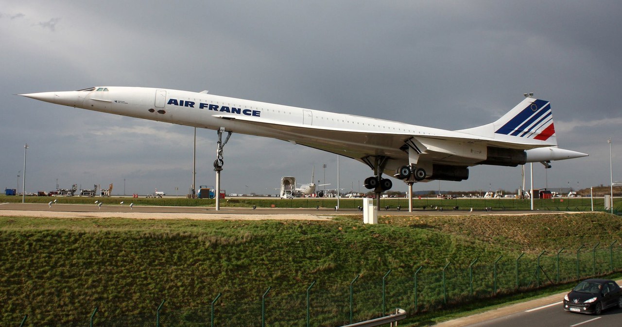 Concorde, trafimy na niego jadąc do paryskiego lotniska imienia Charlesa De Gaulle'a /123RF/PICSEL