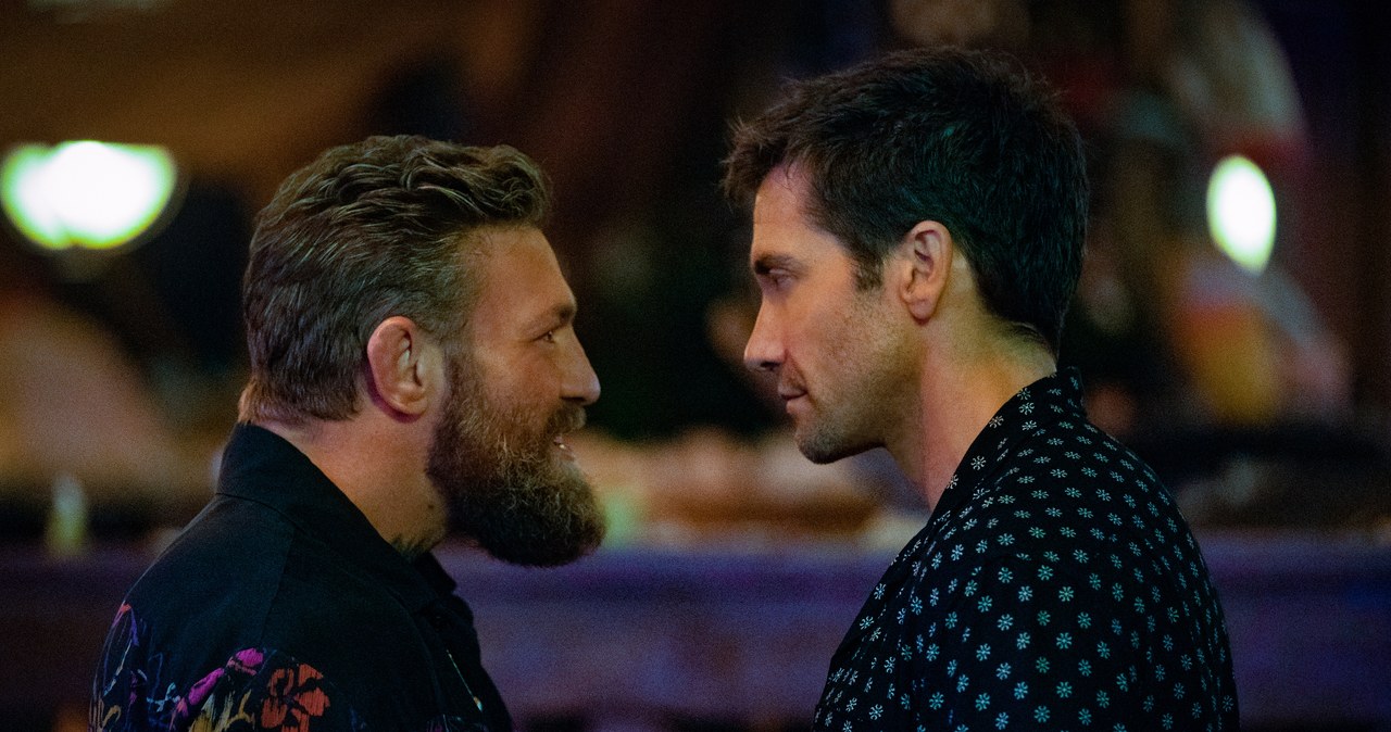 Conor McGregor i Jake Gyllenhaal w filmie "Road House" /Laura Radford/Prime Video /materiały prasowe