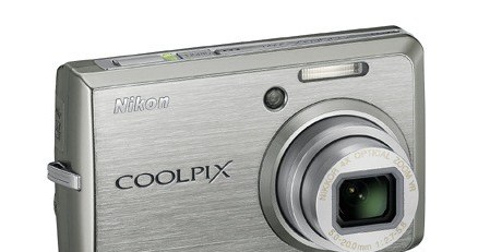 Coolpix S600 /materiały prasowe