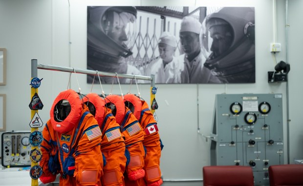 Coraz bliżej załogowego lotu do Księżyca