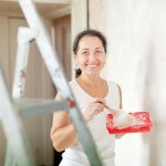 Coraz chętniej malujemy mieszkania, nie żałujemy pieniędzy na farby