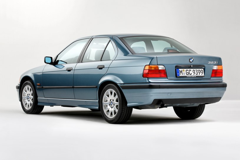 Coraz ciężej o zadbany egzemplarz. Ceny BMW E36 windują w górę z każdym rokiem /BMW /materiały prasowe