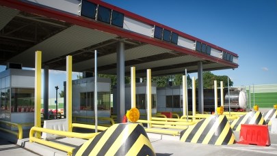 Coraz częściej omijają płatny odcinek A2. Kierowcy: Najdrożej w kraju