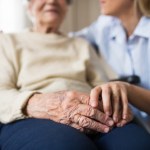 Coraz droższe pobyty w DPS. Rodzina nie zawsze musi dopłacać seniorom
