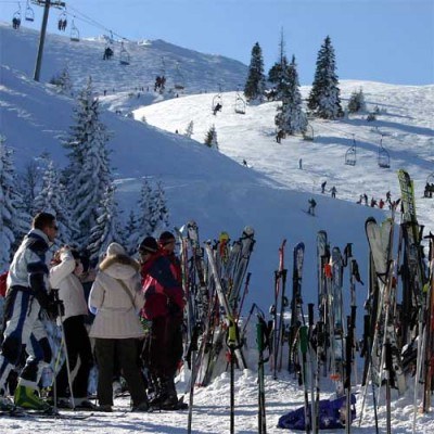Coraz mniej turystów przyjeżdża w Wysokie Tatry na narty /INTERIA.PL