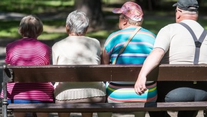 Coraz więcej dorosłych Polaków mieszka z rodzicami