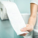 SEO Coraz więcej ludzi rezygnuje z papieru toaletowego. Jest powód