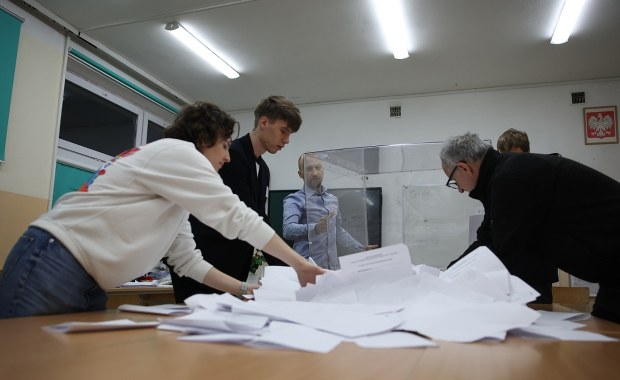 Coraz więcej miast z pełnymi wynikami [ZAPIS RELACJI]