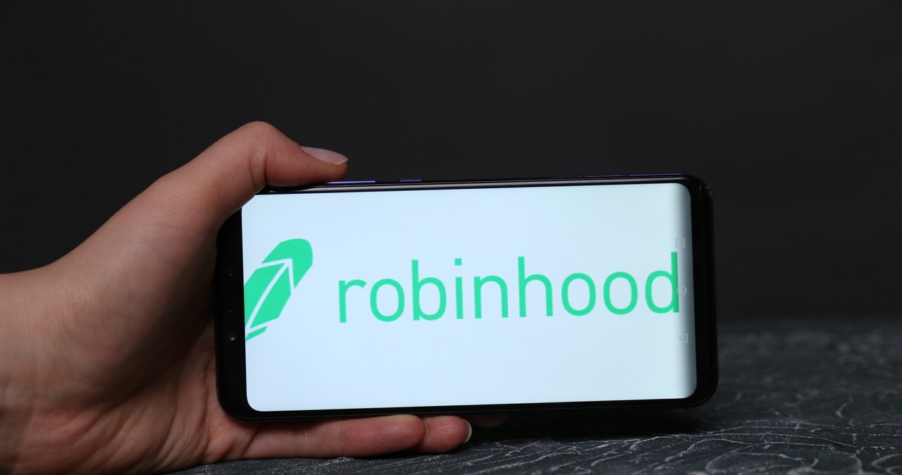 Coraz więcej młodych inwestorów w USA zarabia bądź traci duże pieniądze, wykorzystując aplikacje takie jak Robinhood /123RF/PICSEL