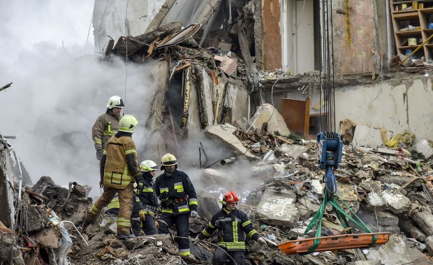 Coraz więcej ofiar rosyjskiego ataku rakietowego [ZAPIS RELACJI]