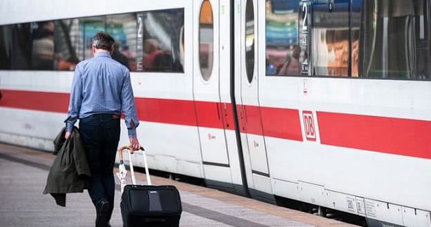 Coraz więcej pasażerów niemieckich kolei jest świadomych swych praw i korzysta z odszkodowań /Deutsche Welle