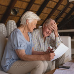 Coraz więcej seniorów dorabia do emerytury 