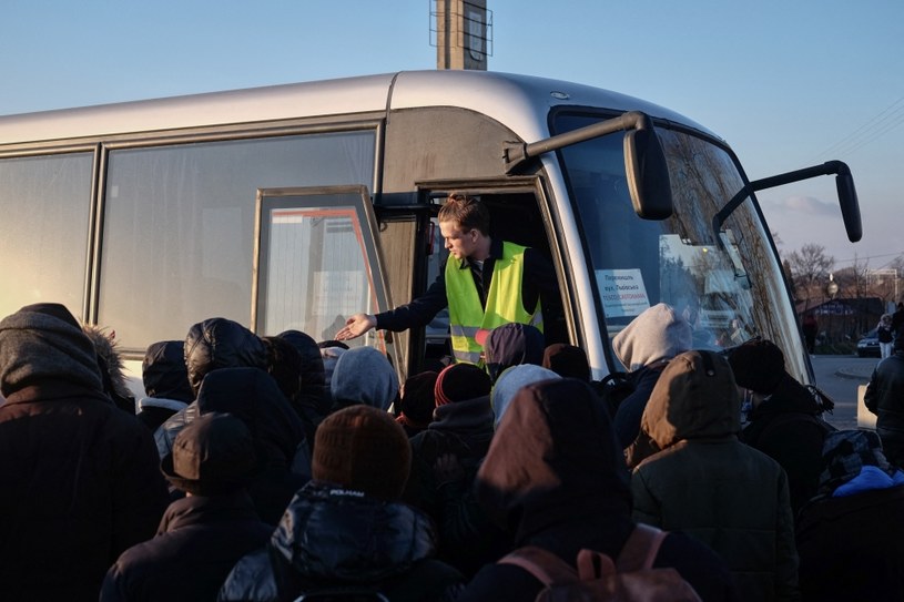 Coraz więcej uchodźców z Ukrainy opuszcza terytorium Polski /DAWID ZIELINSKI / Hans Lucas / Hans Lucas via AFP /