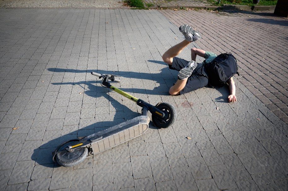 Pod szkołami zaroi się od policjantów. Funkcjonariusze biorą się za najmłodszych