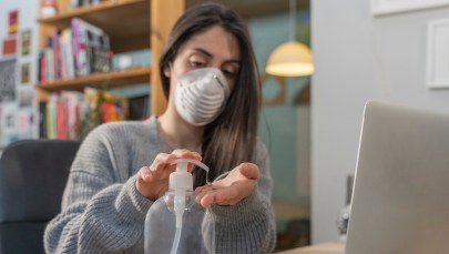 Coraz więcej zakażeń Covid-19. "Nie straszymy, ostrzegamy"