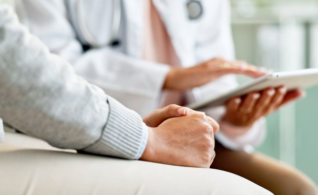 Coraz więcej zwolnień lekarskich z kodem "C". ZUS nie wypłaca zasiłku