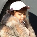 Córka Kim Kardashian w ogromnym futrze