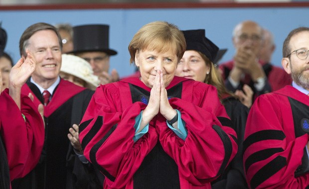 Córka pastora, doktor fizyki. 15 lat temu Angela Merkel objęła urząd kanclerza Niemiec
