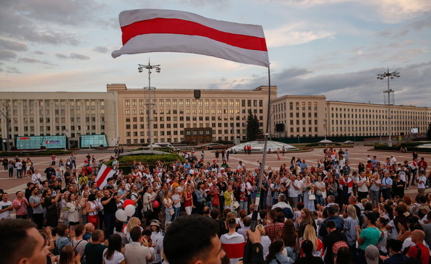 "Coś we mnie pękło". Protest przed budynkiem telewizji państwowej w Mińsku