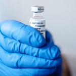 COVID-19: ​Hakerzy wykradli dane Pfizera i BioNTech dotyczące szczepionki