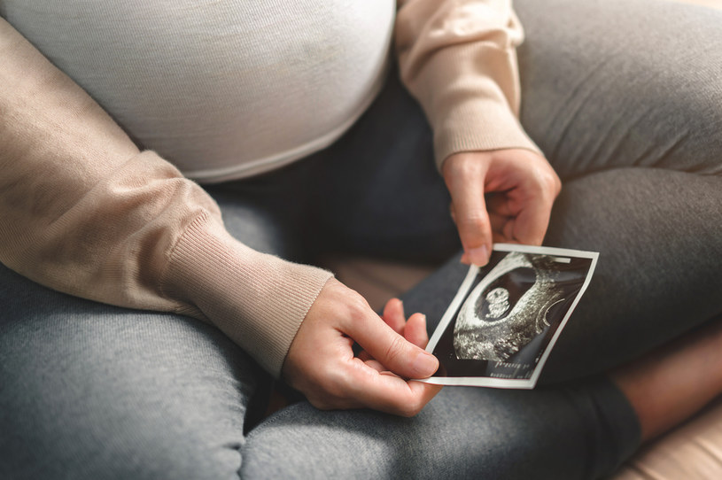 COVID-19 wiąże się ze zwiększonym ryzykiem urodzenia martwego dziecka - wynika z najnowszego raportu CDC /123RF/PICSEL