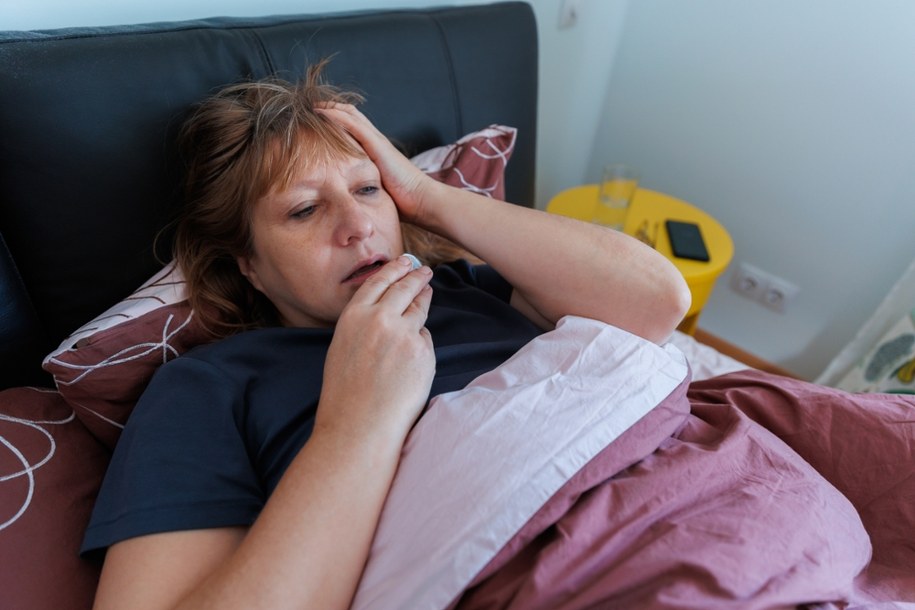 Covid-19 znów atakuje, tym razem z dwoma nowymi podtypami wariantu omikron – NP i LP. Zdj. poglądowe /Shutterstock