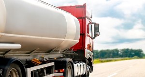 CPN przyjęty przez Senat. Parlamentarny ekspres pędzi 