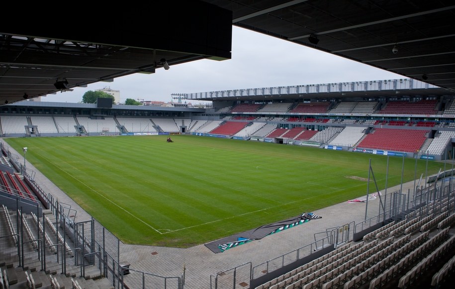 Cracovia liczy na dobrowolne poddanie się karze /Stanisław Rozpędzik /PAP