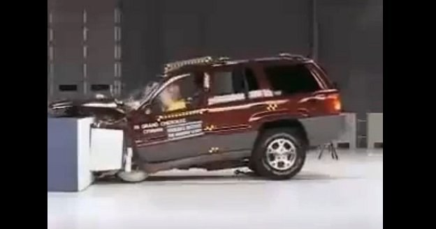 Crash test Jeepa Grand Cherokee /YouTube