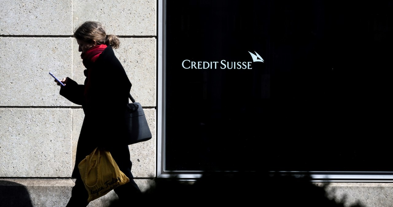 Credit Suisse, 167-letni bank zostanie przejęty przez UBS? / FABRICE COFFRINI /AFP