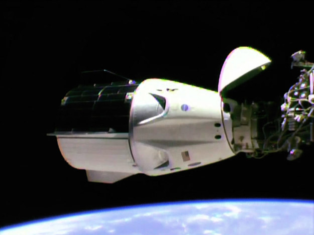 Crew Dragon przycumowany do ISS /NASA TV /Materiały prasowe
