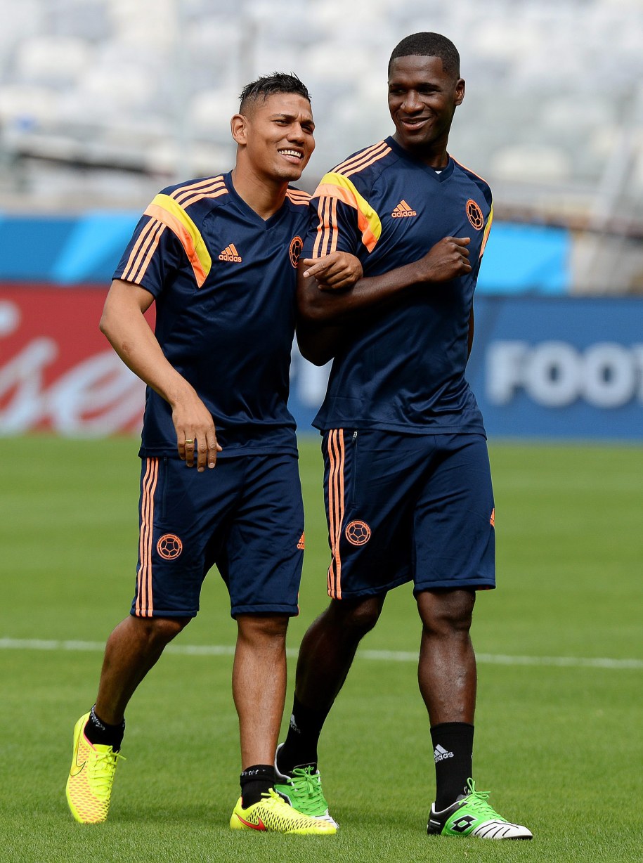 Cristian Zapata i Teofilo Gutierrez /PETER POWELL   /PAP/EPA