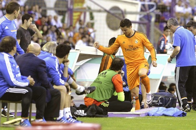 Cristiano Ronaldo już za linią boczną boiska /Nacho Gallego /PAP/EPA