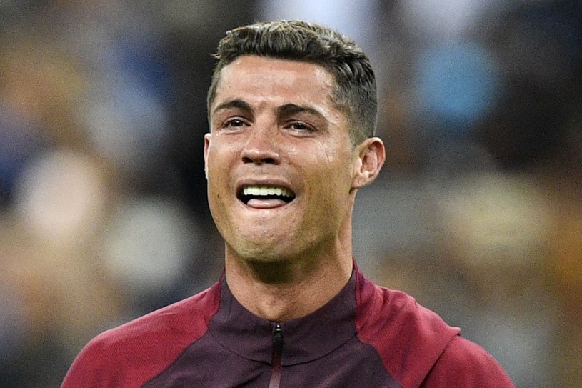 Cristiano Ronaldo kontuzji nabawił się w finale Euro 2016 /AFP