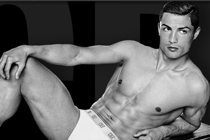 Cristiano Ronaldo ma spore doświadczenie także jako model... /East News