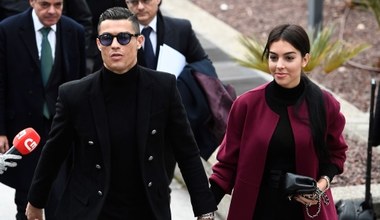 Cristiano Ronaldo spakował walizki i odpoczywa na jachcie. Wszyscy patrzą na jego stopy 