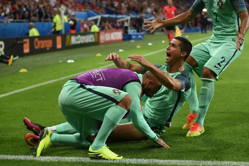 Cristiano Ronaldo świętuje zdobycie bramki w półfinale Euro 2016 /AFP