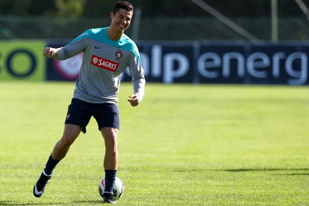 Cristiano Ronaldo w czasie treningu /JOSE SENA GOULAO /PAP/EPA