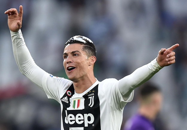 Cristiano Ronaldo w sobotę został mistrzem Włoch /ALESSANDRO DI MARCO  /PAP