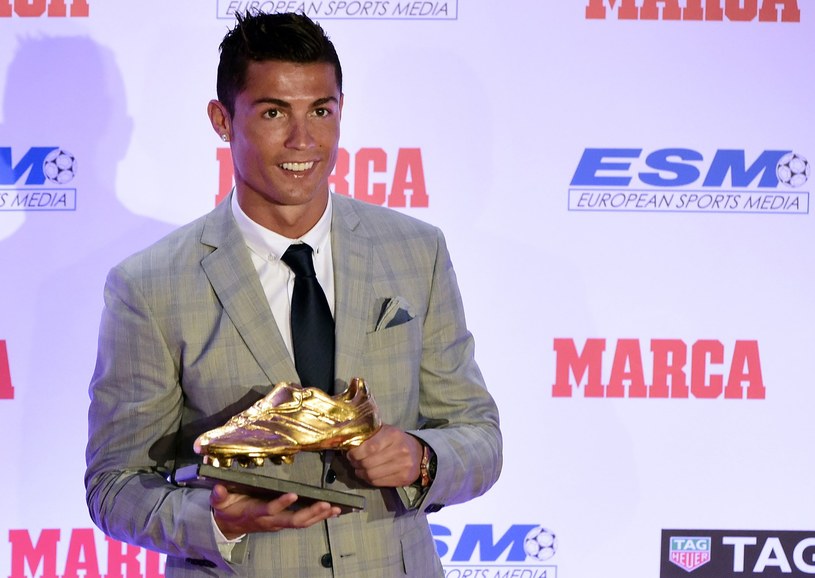 Cristiano Ronaldo ze Złotym Butem /AFP