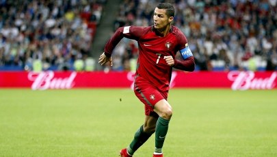 Cristiano Ronaldo został ojcem bliźniąt. Zobaczcie Evę i Mateo!