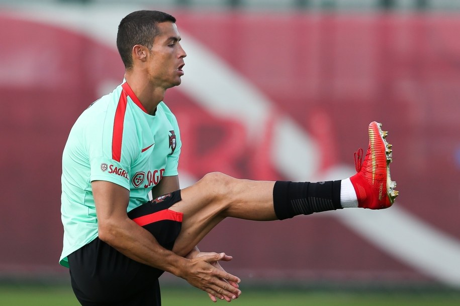 Cristiano Ronaldo /PAP/EPA/MARIO CRUZ /PAP/EPA