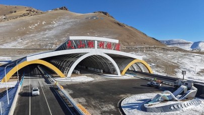 Cud inżynierii pod ziemią. Najdłuższy tunel autostradowy świata otwarty