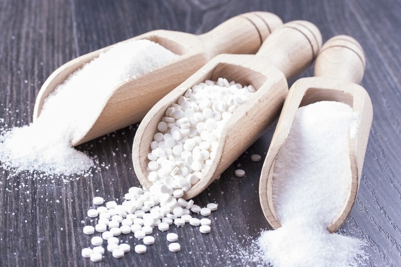Cukier, aspartam i sól - wszystkie są oskarżane o sprzyjanie rozwojowi komórek rakowych. Czy słusznie? /123RF/PICSEL